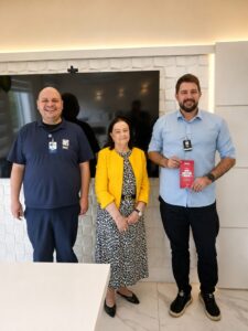 Igor Borck, Regina Ramina Montibeller e o secretário Carlos Eduardo Pijak Júnior durante reunião no INC
